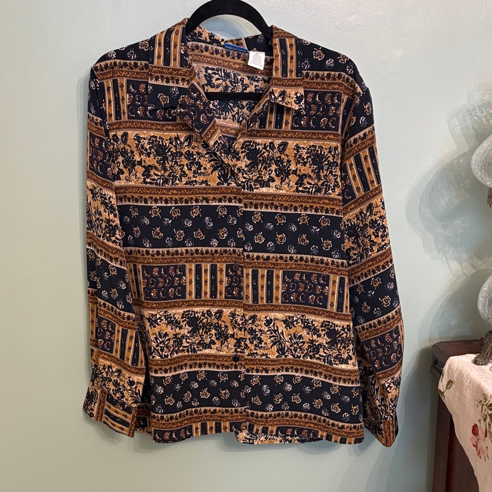 Anna women’s vintage Black and Brown Floral Pattern Shirt